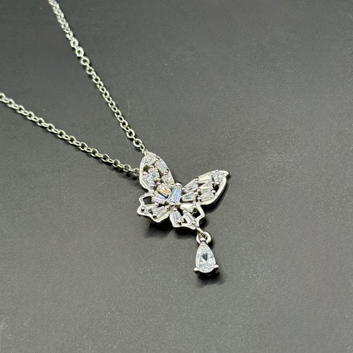 Delicate Buterfly Sparkle Necklace