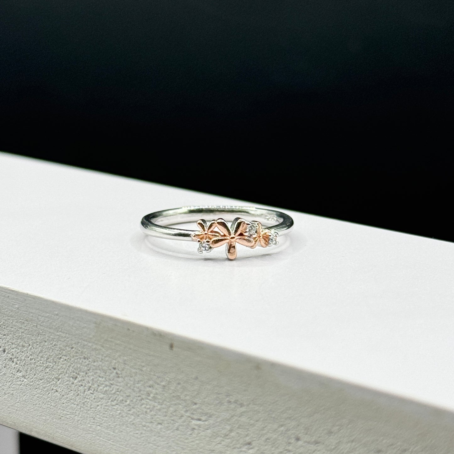 Petal Cluster Ring