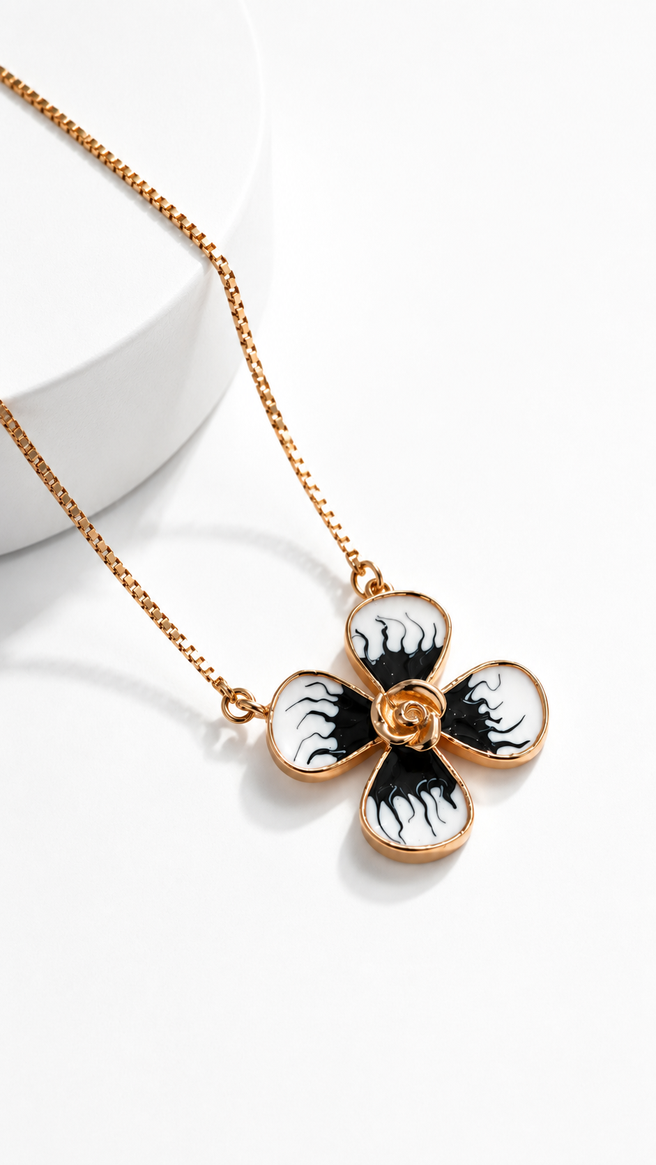 Noira Bloom Necklace | 925 Sterling Silver