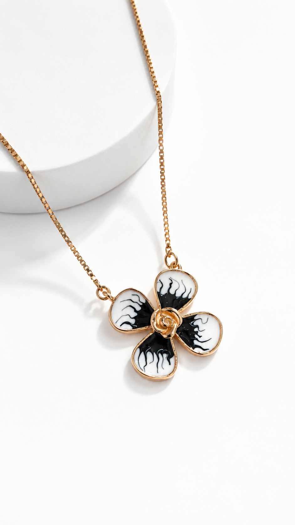 Noira Bloom Necklace | 925 Sterling Silver