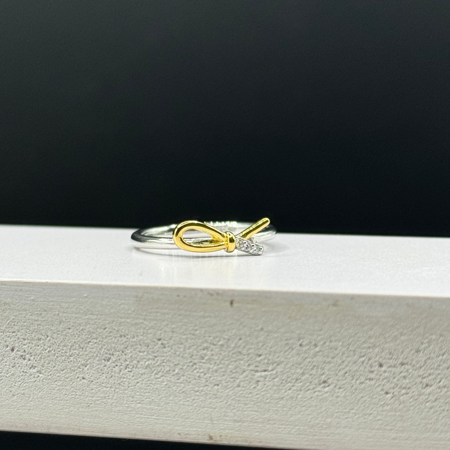 Gold Ribbon Ring