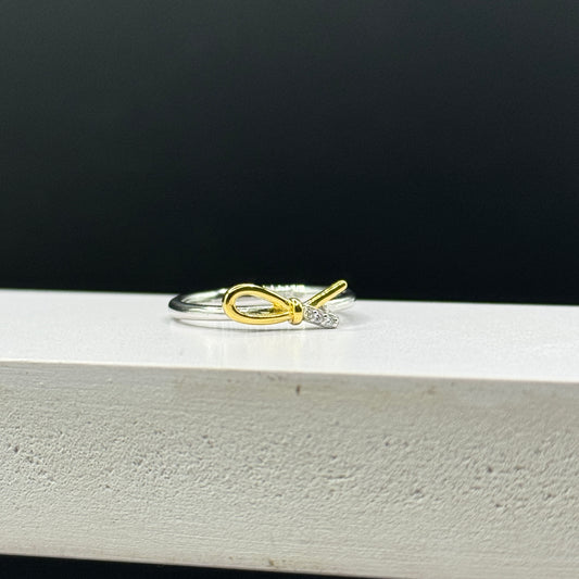 Gold Ribbon Ring