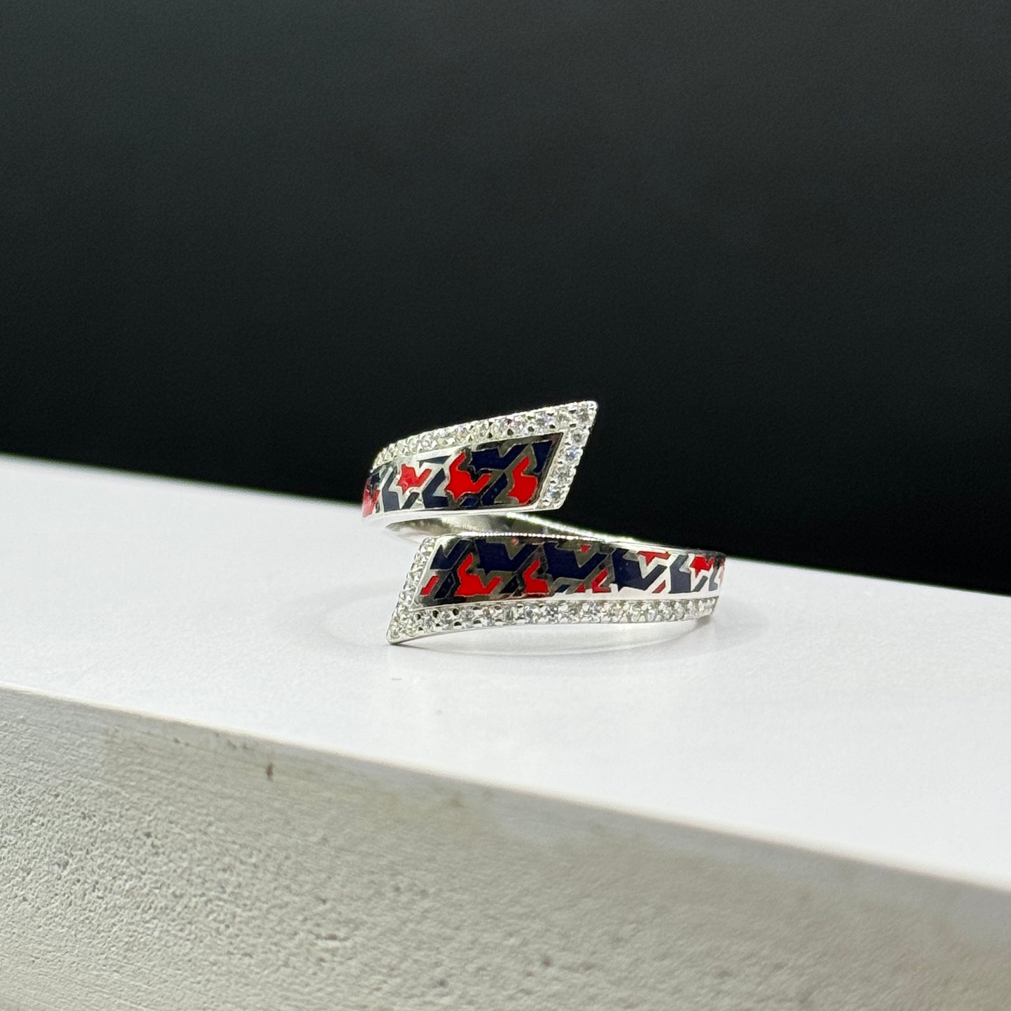 Nova Chevron Ring