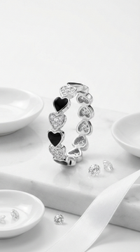 Élise Noir Heart Ring | 925 Sterling Silver