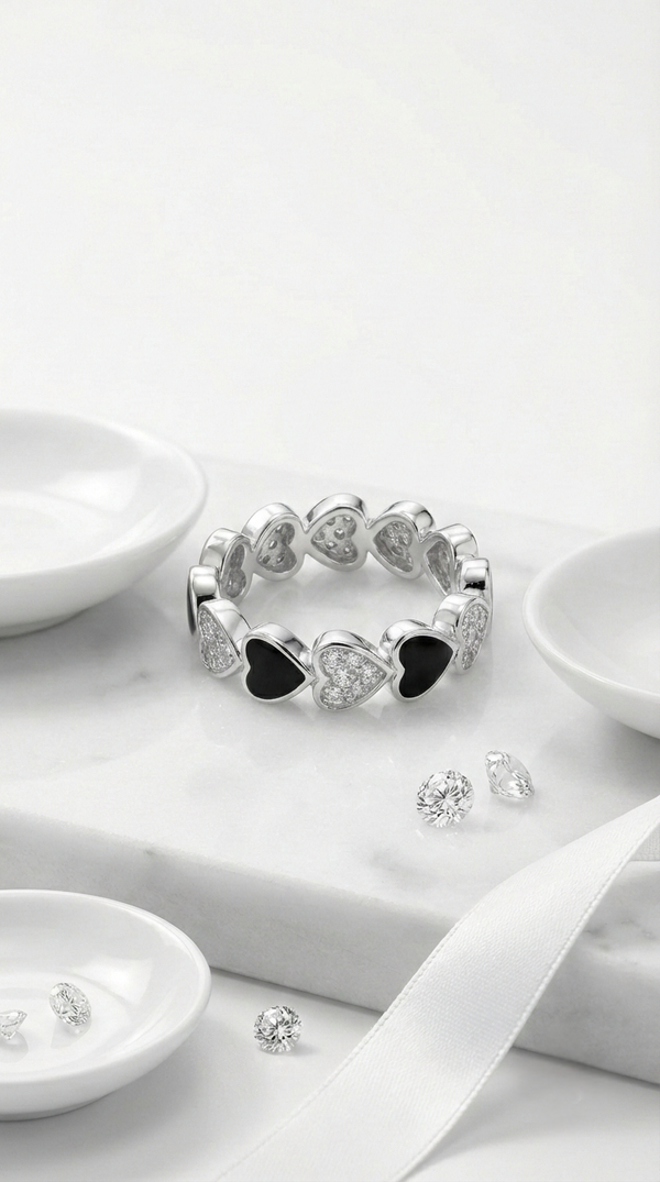 Élise Noir Heart Ring | 925 Sterling Silver