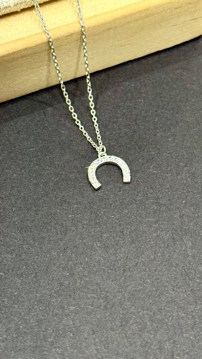 Horseshoe Necklace