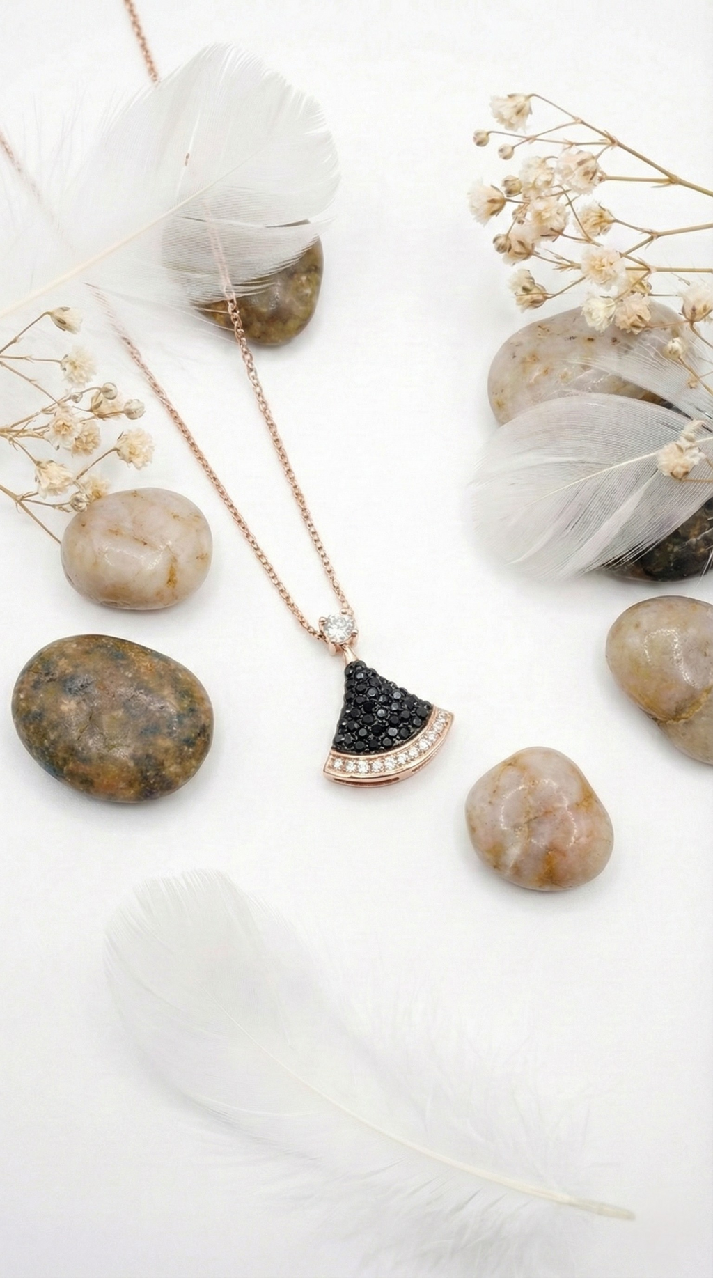 Elion Black Crescent Necklace | 925 Sterling Silver