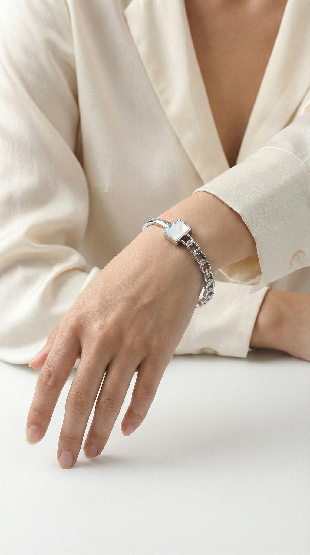 Lucent Block Kada | 925 Sterling Silver