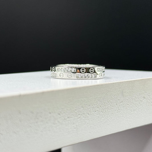 Pave & Motif Ring