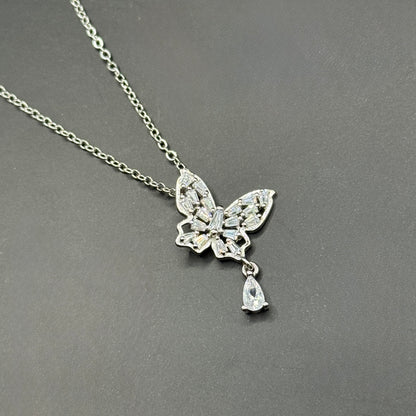 Delicate Buterfly Sparkle Necklace