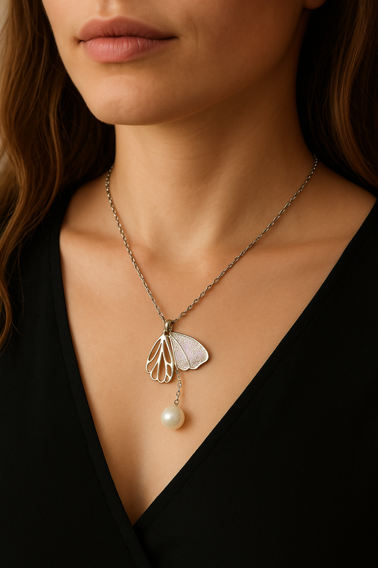 Silver Soar Necklace