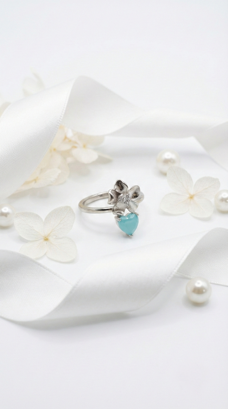 Élora Petal Heart Ring | 925 Sterling Silver