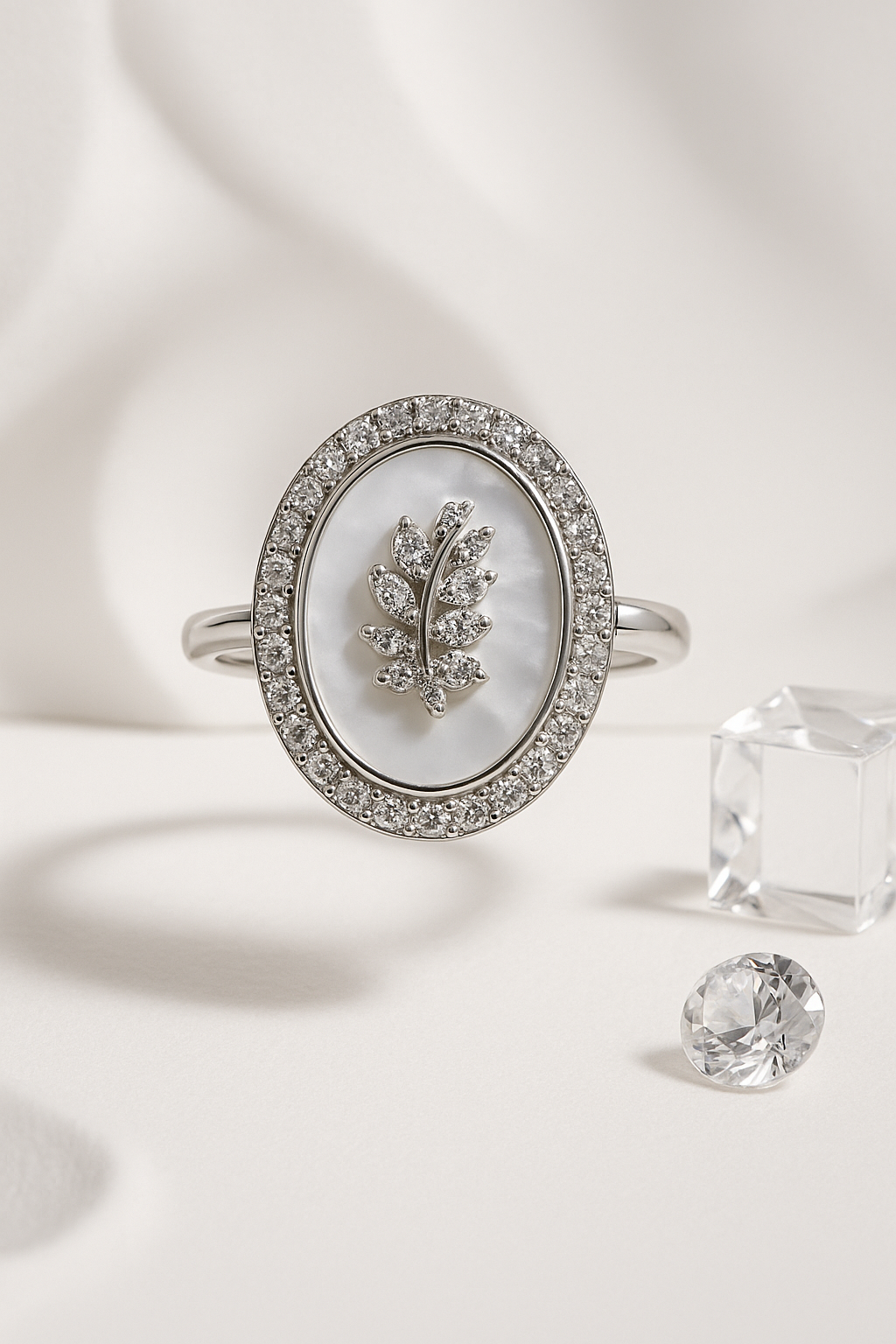 Lumière Laurel Crest - Sterling Silver