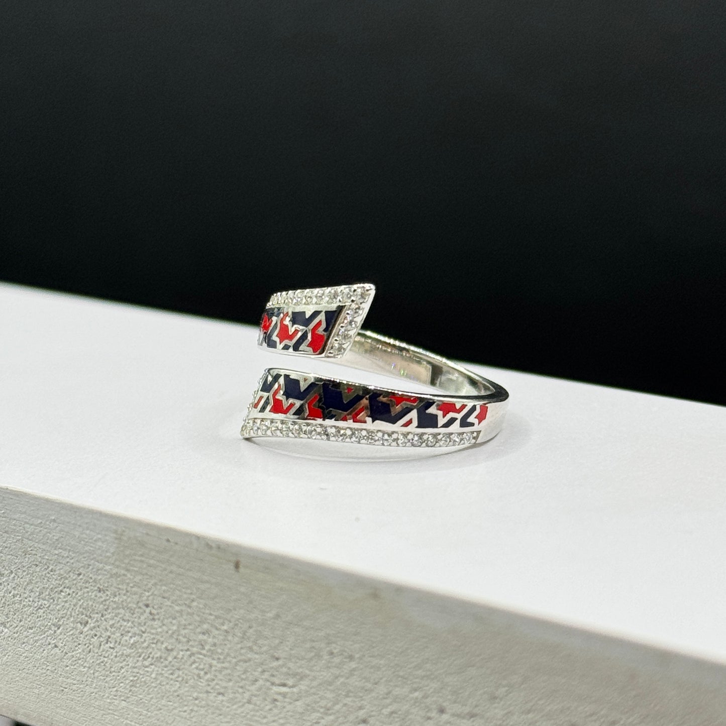 Nova Chevron Ring