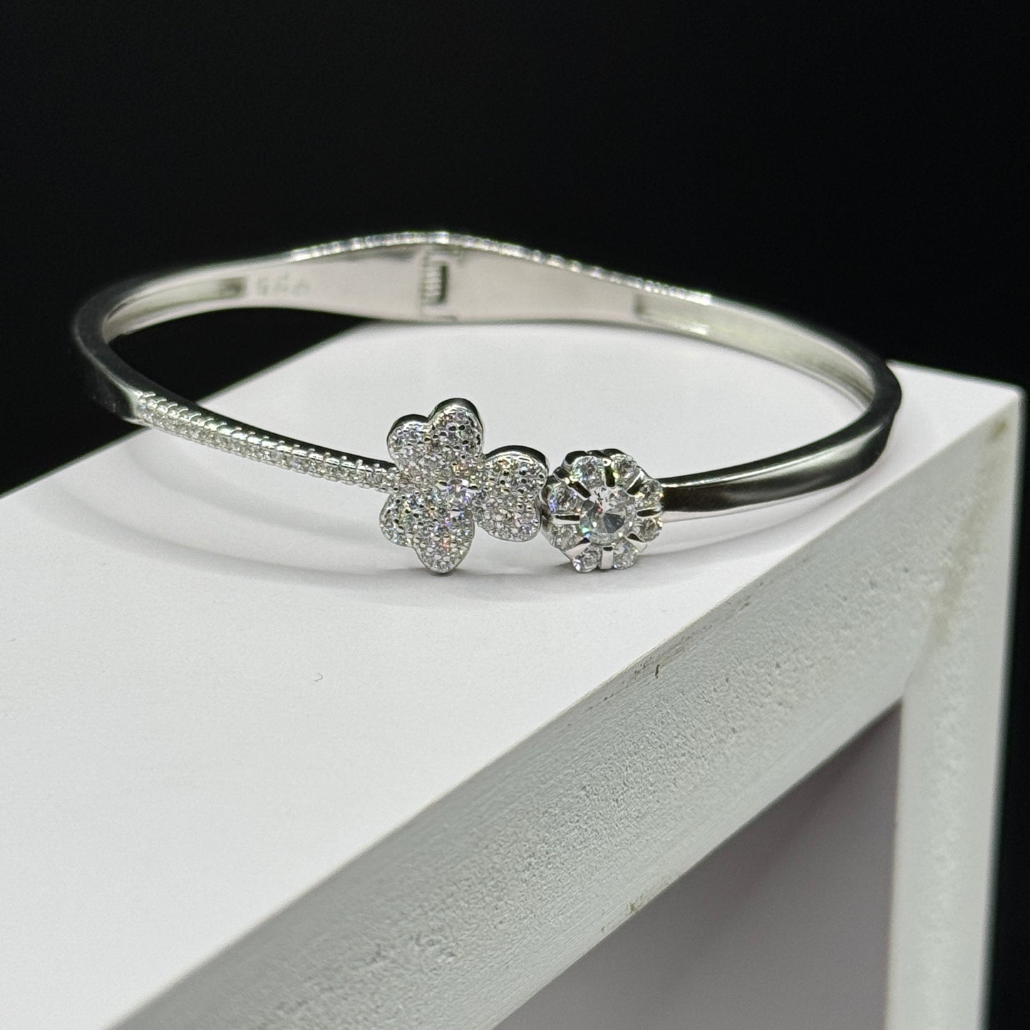 Dual Charm Kada