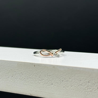 Dainty Bow Ring