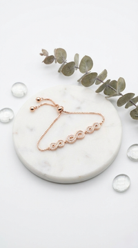 Élira Infinity Link Bracelet | 925 Sterling Silver