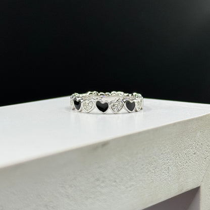 Chic Heartline Band Ring