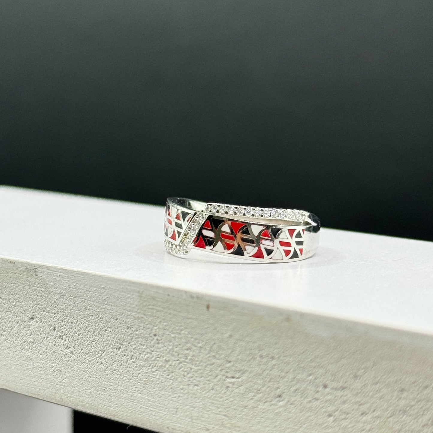 Vortex Band Ring