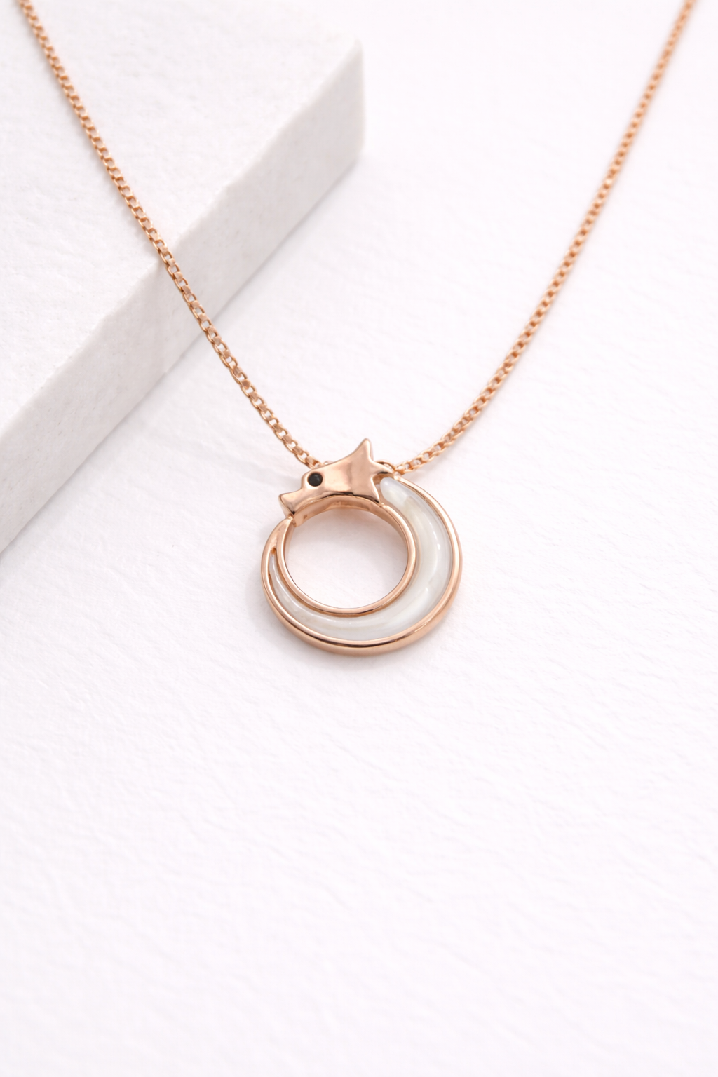 Renard Loop Pendant Necklace | 925 Sterling Silver