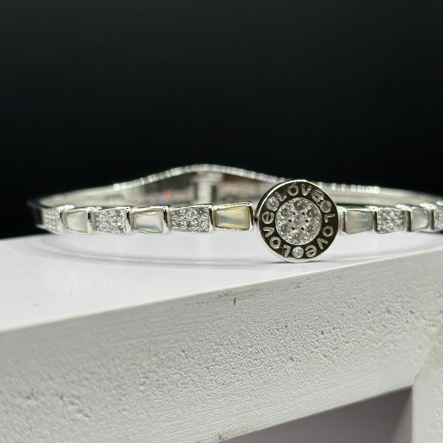 Love Medallion Kada