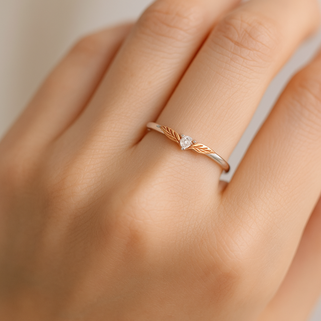Leaflet Charm Ring
