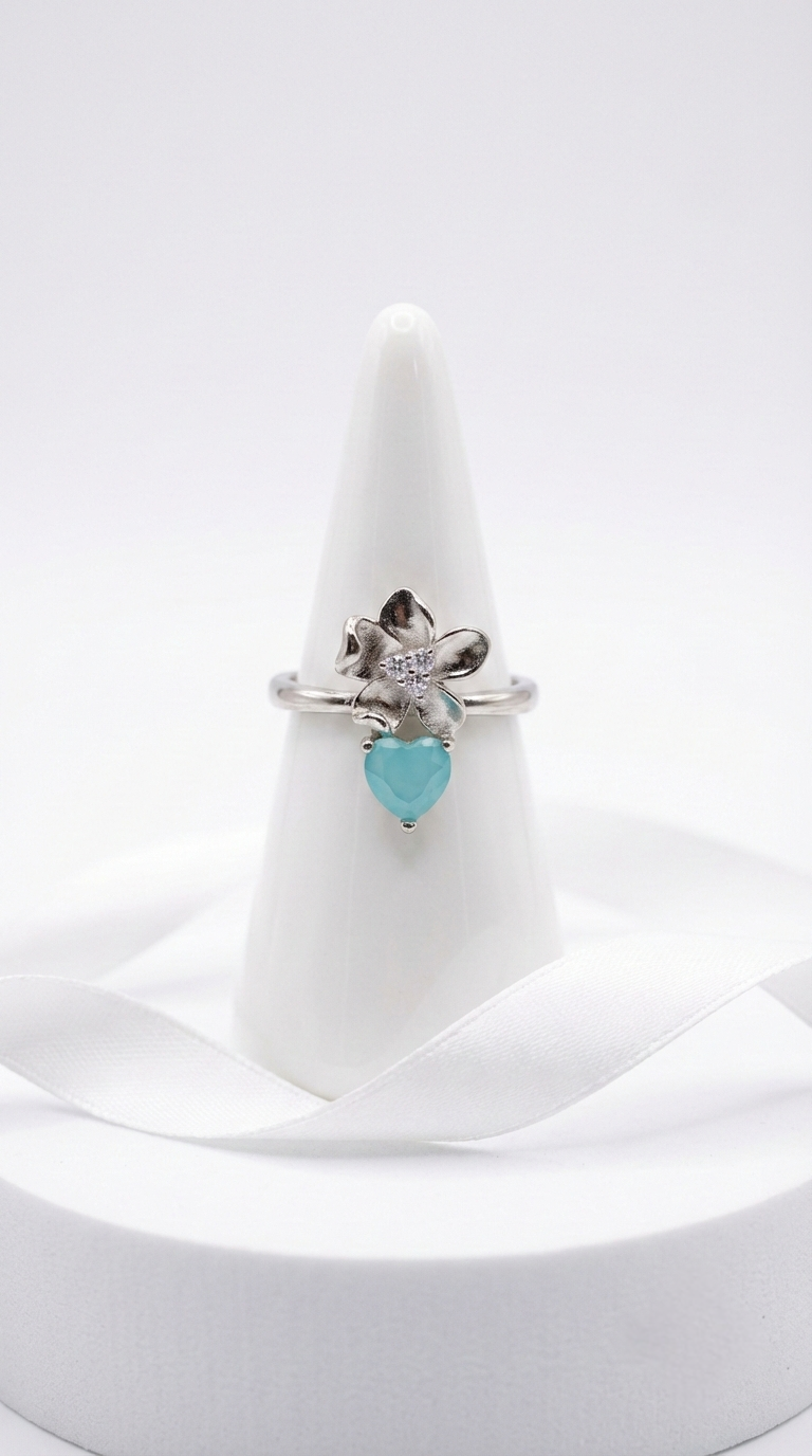 Élora Petal Heart Ring | 925 Sterling Silver