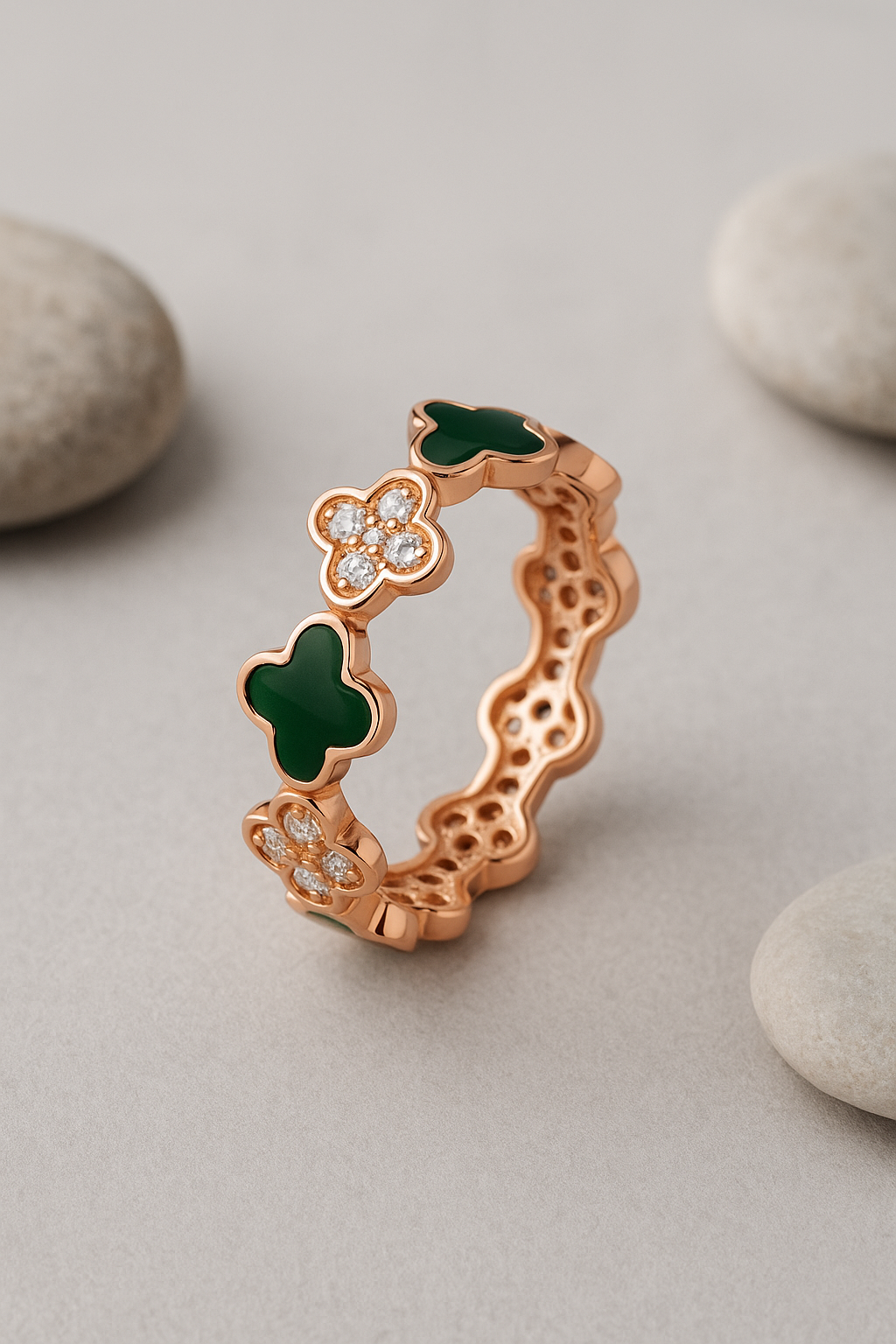 Emerald Charm Clover Band Ring - Sterling Silver