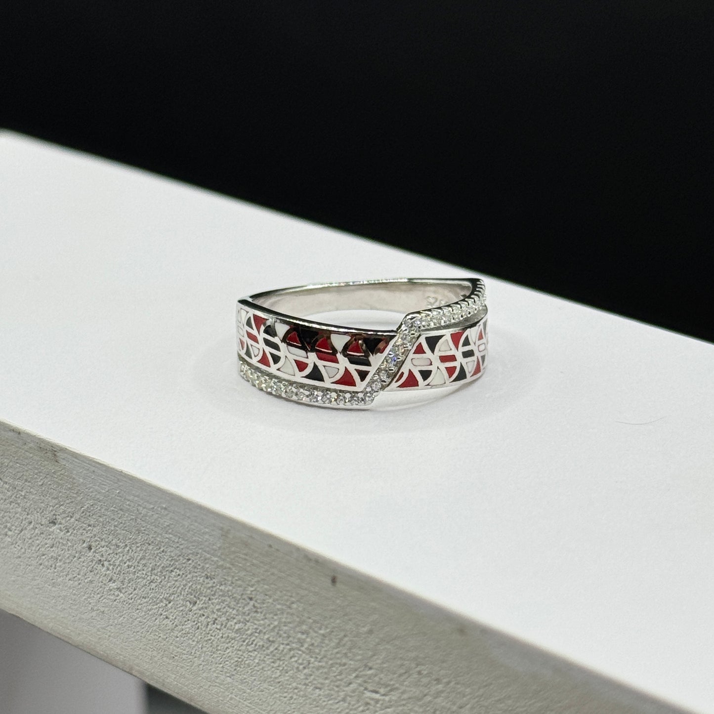 Vortex Band Ring